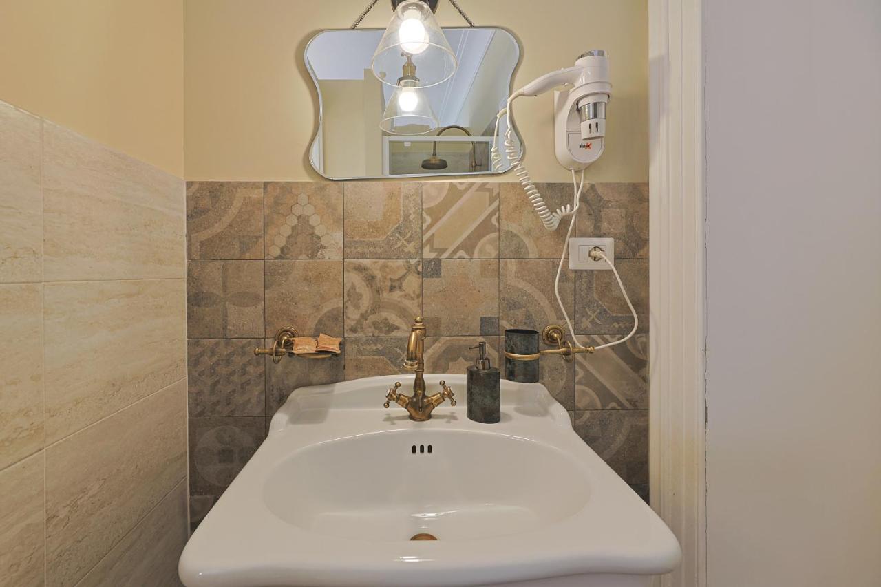 Art House Suites56 Via Del Babuino 56 Rome Exterior photo