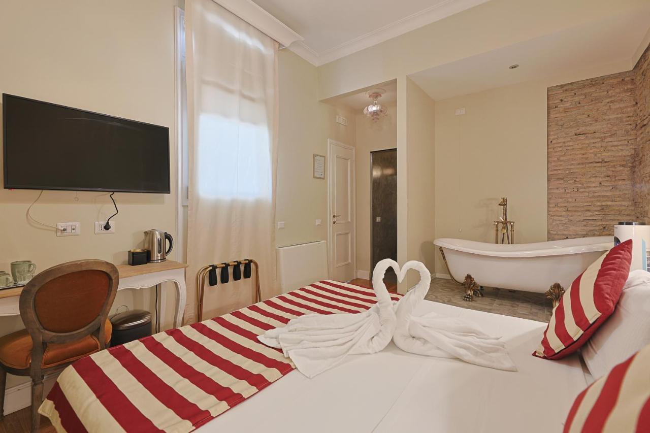 Art House Suites56 Via Del Babuino 56 Rome Exterior photo