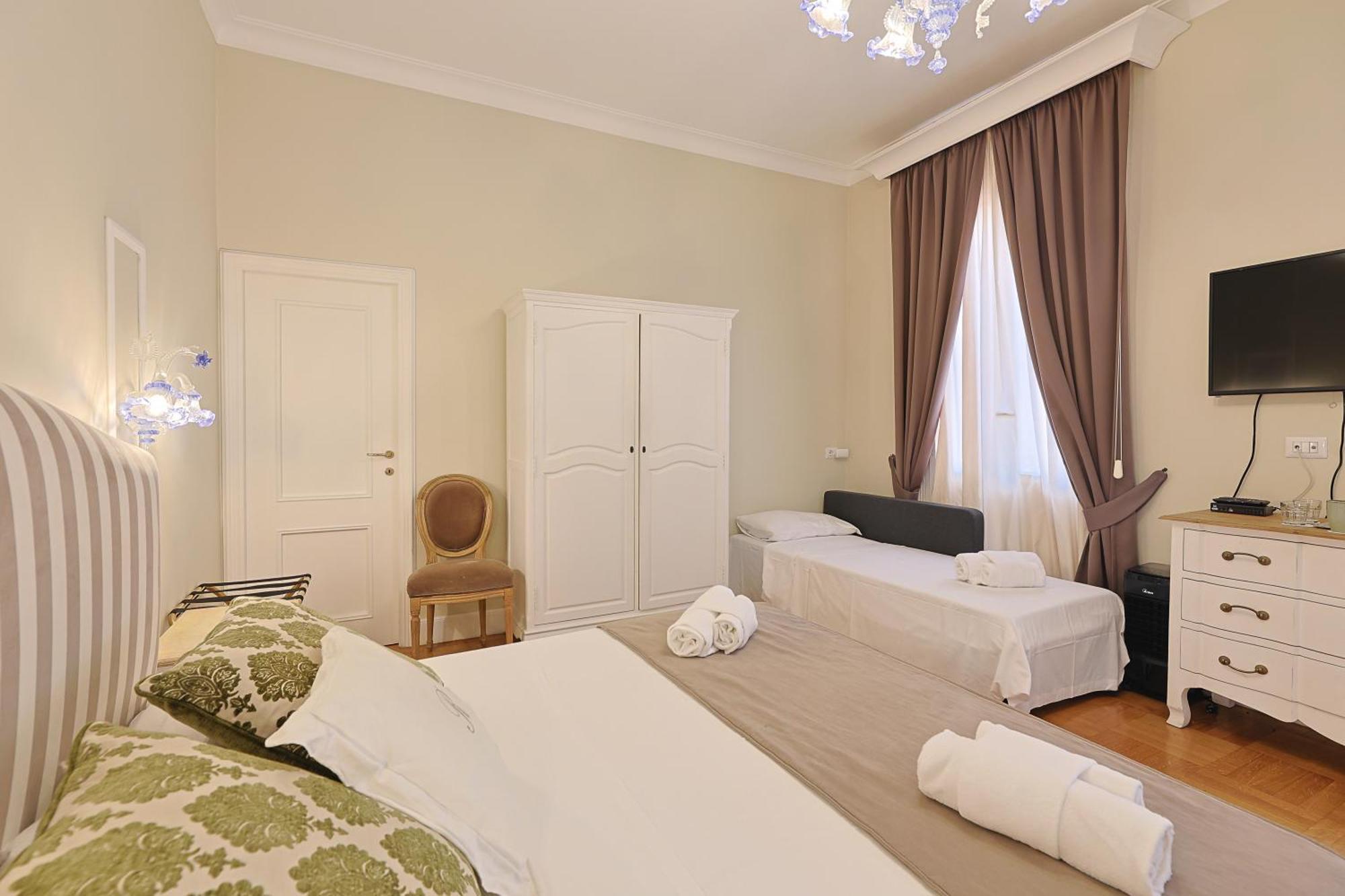 Art House Suites56 Via Del Babuino 56 Rome Exterior photo