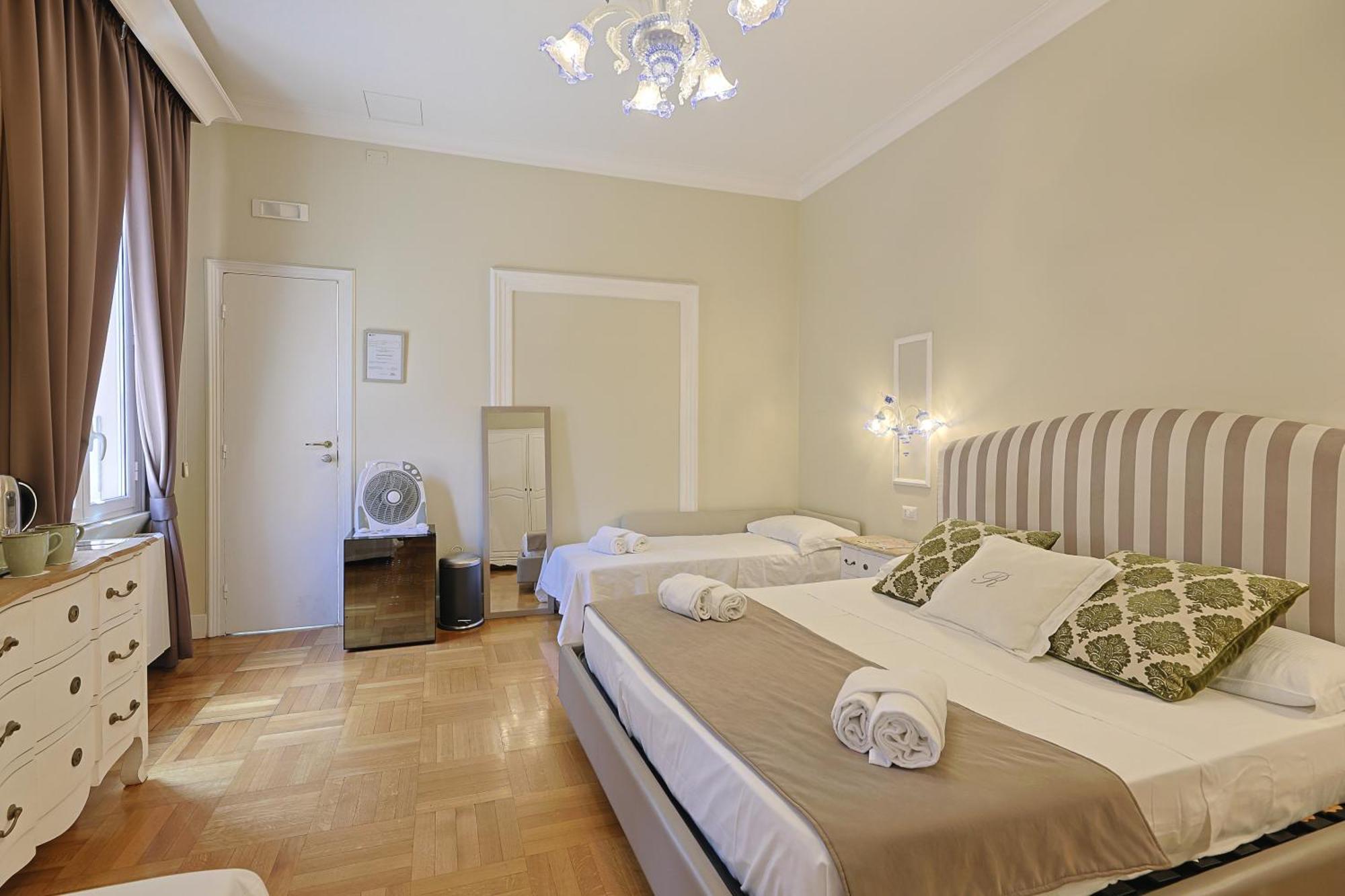 Art House Suites56 Via Del Babuino 56 Rome Exterior photo